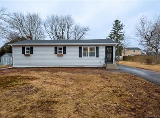 125 Green Manor Rd, Enfield, CT 06082