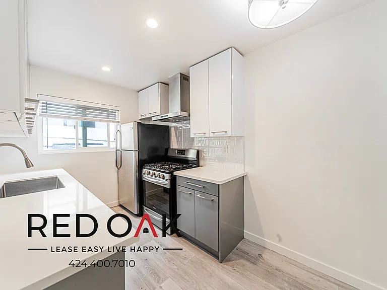 514 S Mariposa Ave #208 — Photo 2