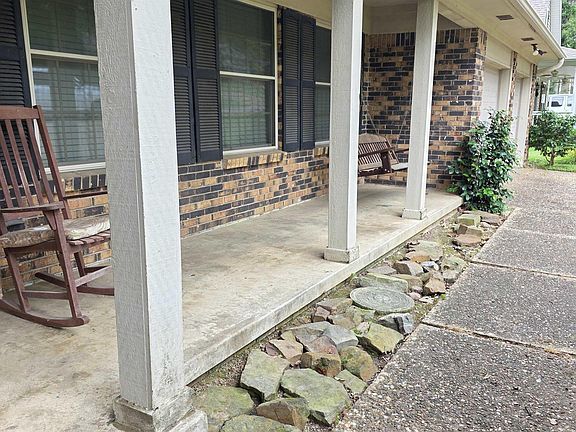 4th image of 1512 War Eagle Dr
