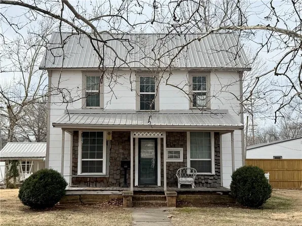 433 N Grant St, Erie, KS 66733