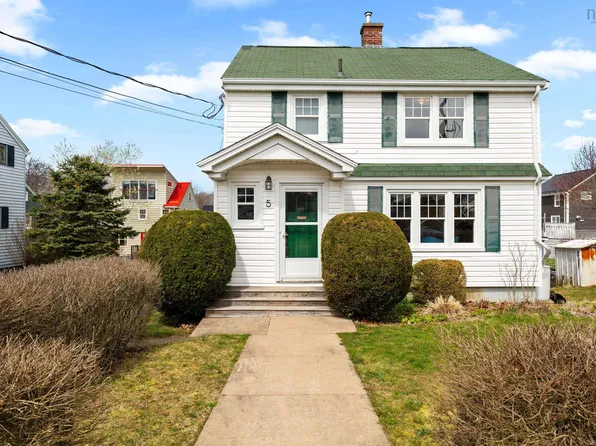 5 Gladstone Ave, Dartmouth, NS B3A 2X5