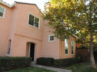 2 Capri Ct, Sacramento, CA