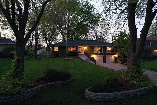 309 Meadowlark Rd photo 1