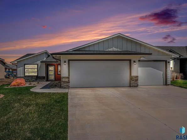 6814 W 5th St, Sioux Falls, SD 57106