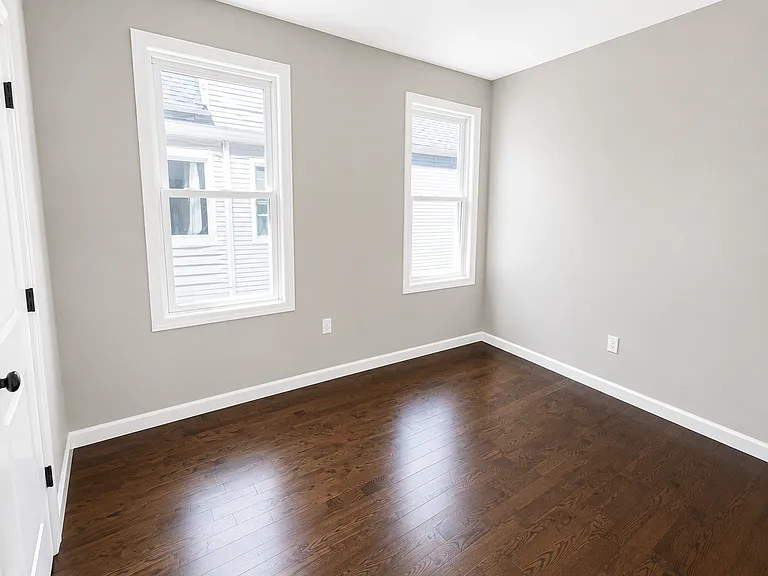 21 Chelsea Ave — Photo 26
