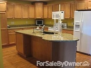Modern Kitchen
						:
						Beautiful New Granite! Open Floor Plan. Newer Construction.
