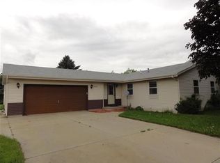 3305 Palmer Dr, Janesville, WI 53546