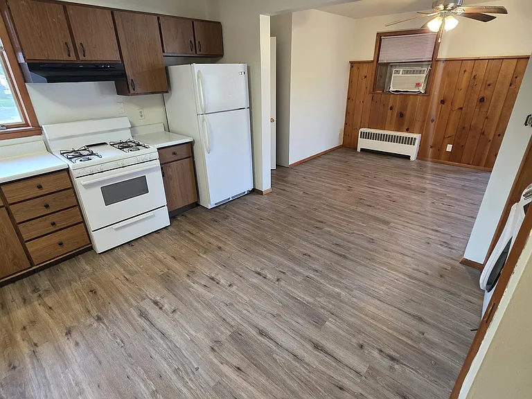 2612 Erie Ave #2 — Photo 2