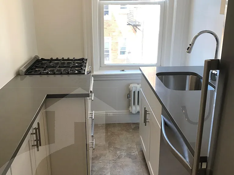 172 Maple St #407 — Photo 13