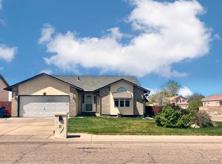 11 Trent Ct, Pueblo, CO 81005