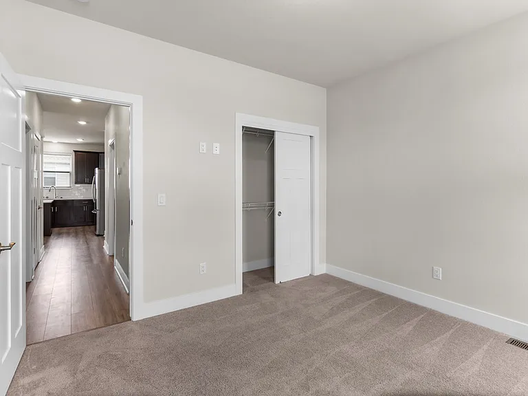 265 Farmstead Dr — Photo 16