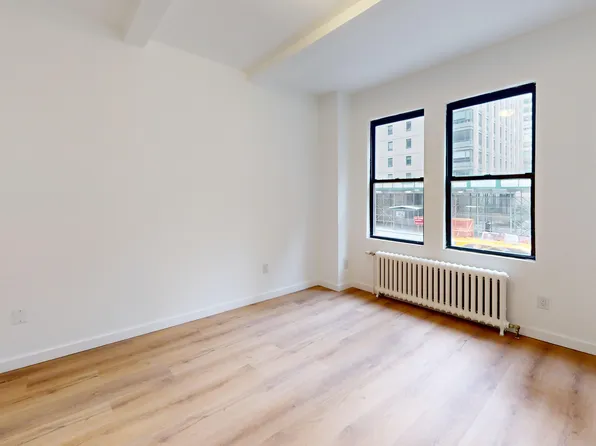 157 East 72nd Street image 1 of 8