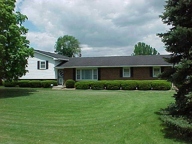 1st image of 233 Emerald Ln