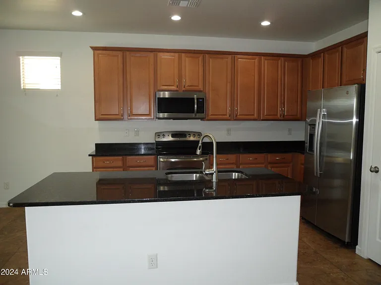 11319 E Sandoval Ave — Photo 2