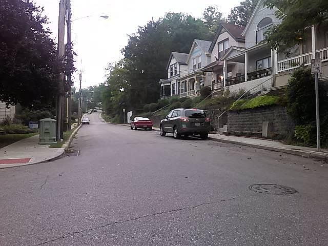 1st image of 527 Hoge St