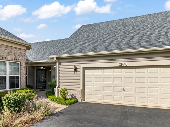21446 Mays Lake Ct, Crest Hill, IL 60403
