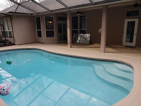 4th image of 5693 Wolf Creek Dr