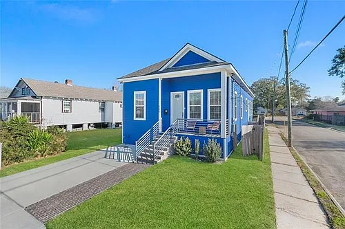 639 Richard St Photo 1