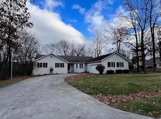 5300 Asti Blvd, Clinton, IL 61727