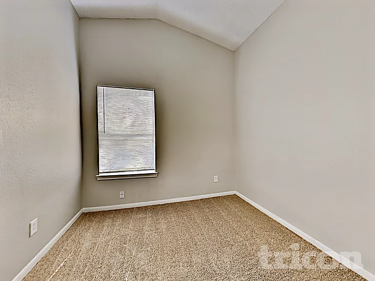 3215 Boynton Dr — Photo 8