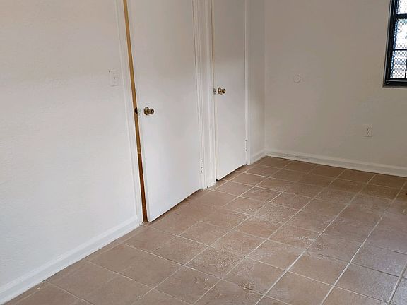 5th image of 7524 Bloxham Ave