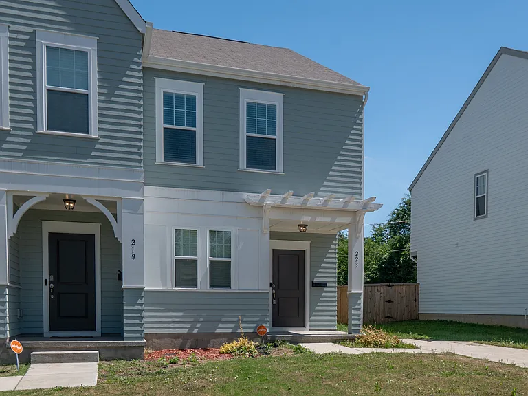 223 Hoskins Avenue Dr #1 — Photo 3