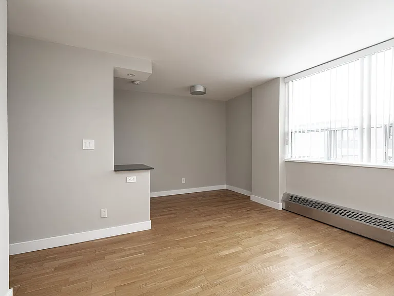190 Jameson Ave — Photo 14