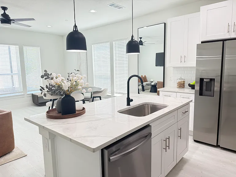 7207 Mohawk Dr #204 — Photo 3