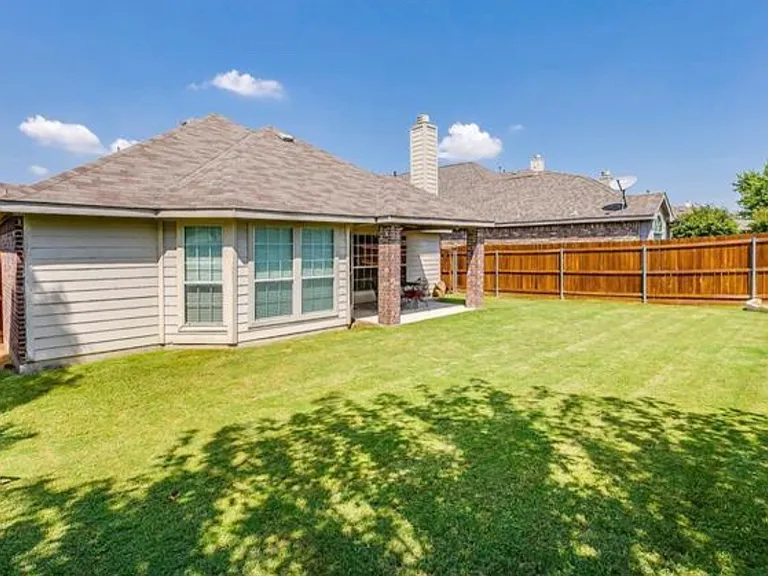 11724 Wild Pear Ln — Photo 13