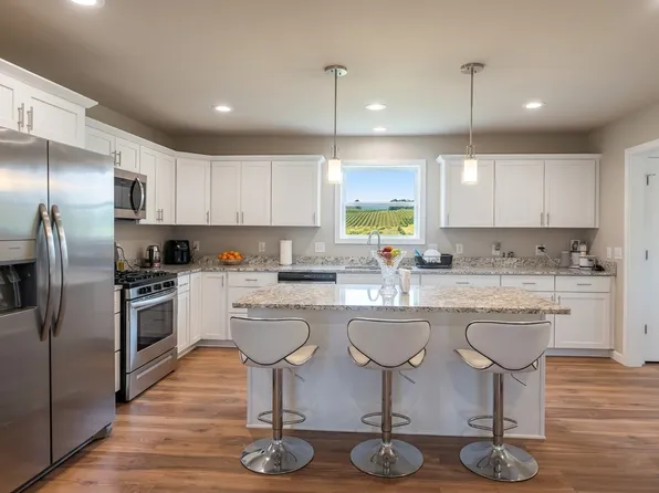 1907 Eggum Rd, Mount Horeb, WI 53572
