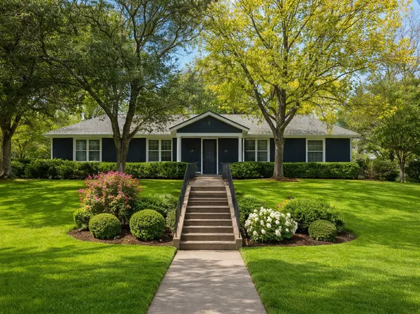 5800 Mount Rockwood Cir, Waco, TX 76710