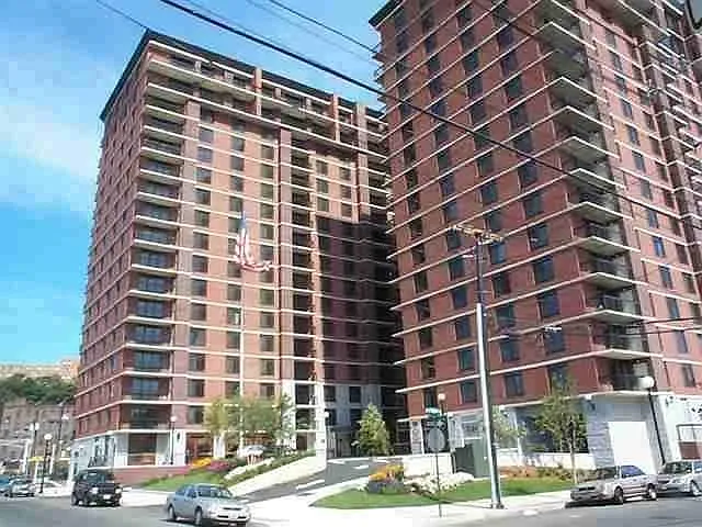 700 1st St #8H — Photo 24