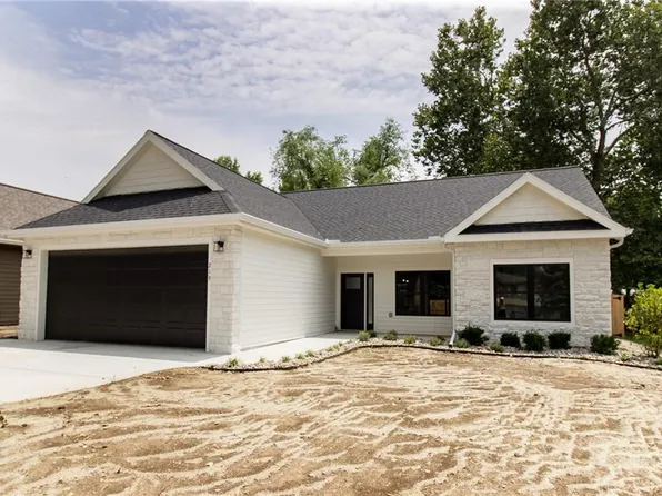 219 Dearborn St, Baldwin City, KS 66006
