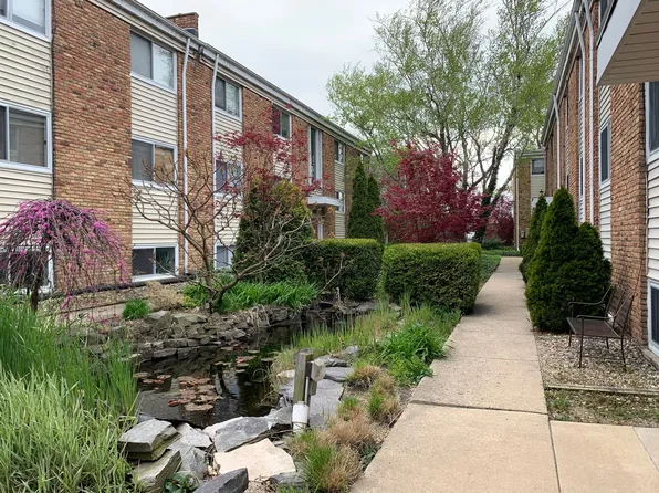 1402 McKinley Ave, 1402 N McKinley Ave, Champaign, IL 61821