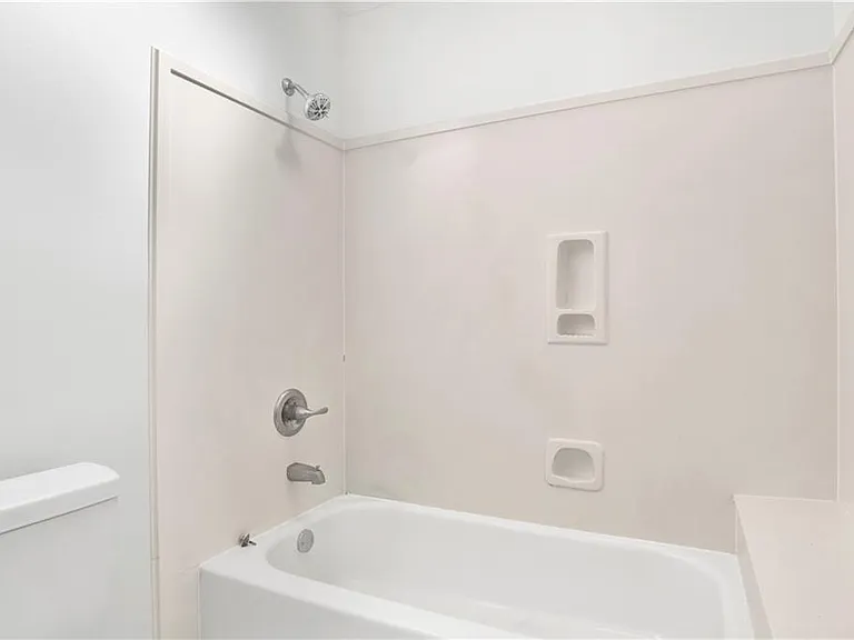 5631 Bentley Ln — Photo 20