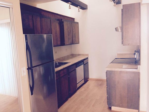 4th image of 1525 Royal Way #D