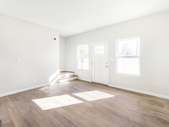 4th image of 1635 2nd St