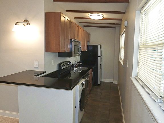 4 Galley Kitchen_03232022