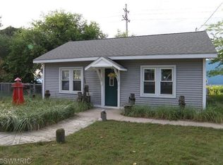 1888 Lakeshore Dr, Muskegon, MI 49441