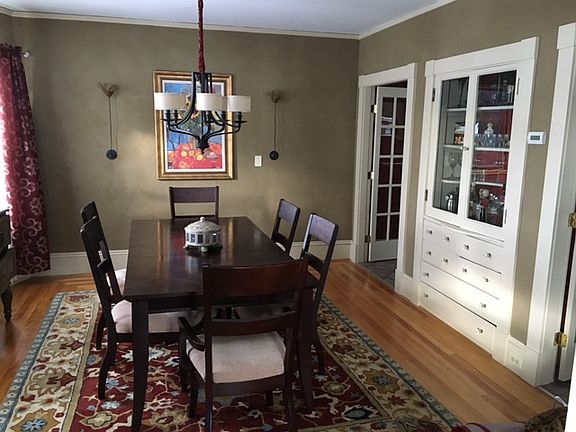 Dining Room w/Built In