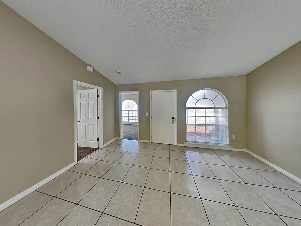 1st image of 464 Gannet Ct