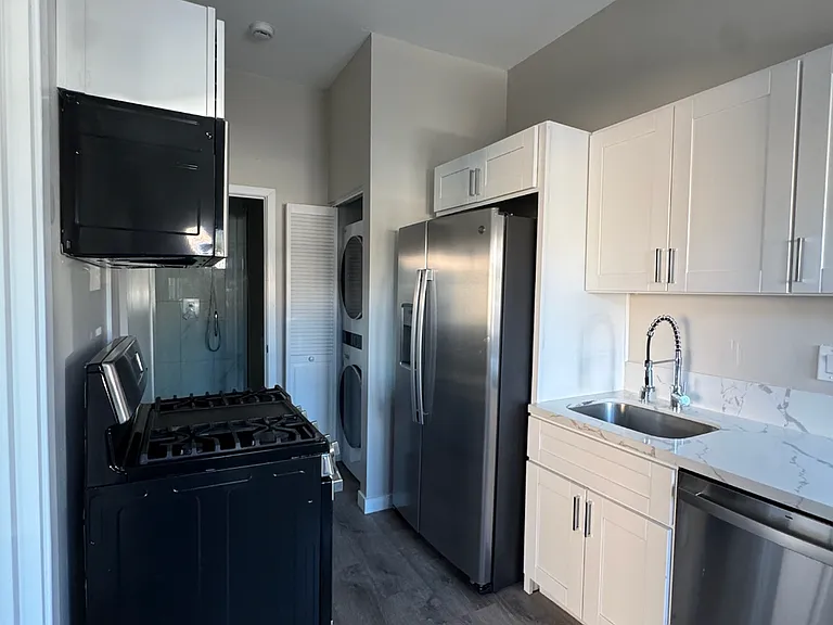 6249-6253 Dorothy Dr — Photo 4