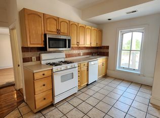 1900 Mount Vernon St #3&4, Philadelphia, PA 19130