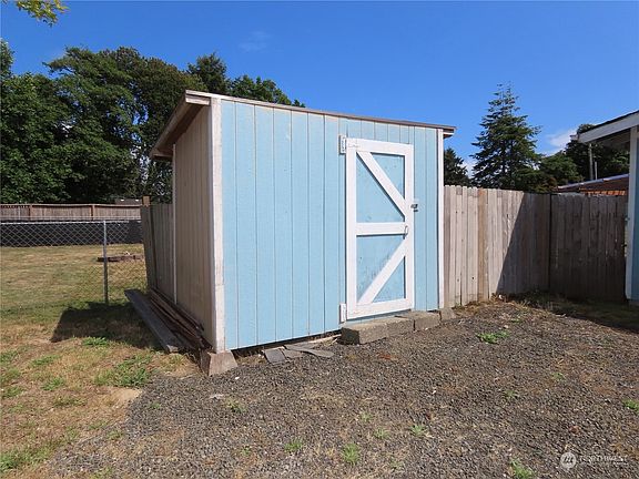 5th image of 420 W Hunley Avenue