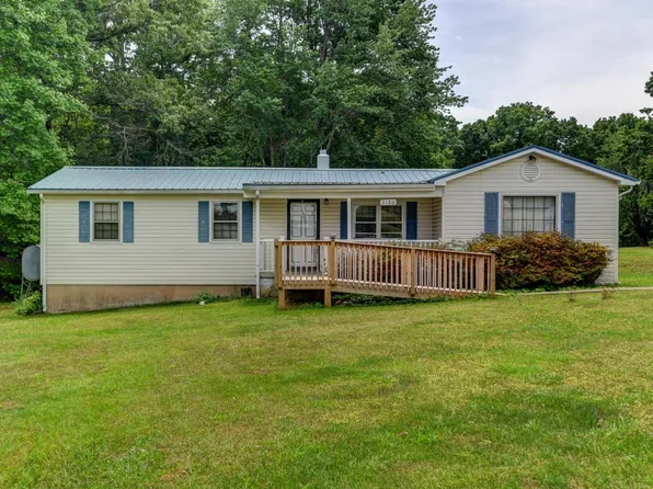 2180 Moons Rd, Long Island, VA 24569