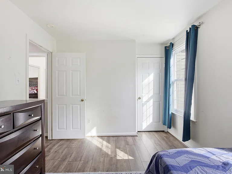 8664 Pohick Forest Ct — Photo 29