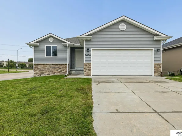 6656 N 13th St, Lincoln, NE 68521