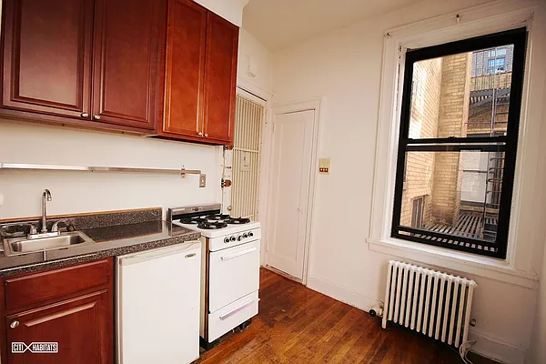 Rented by Citi Habitats | media 8