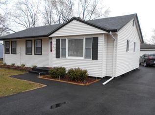 344 Douglas Rd, Batavia, IL 60510