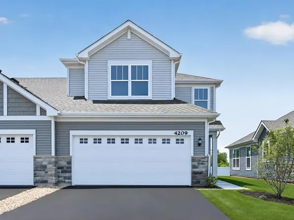 4209 Meadowridge Rd, Woodstock, IL 60098